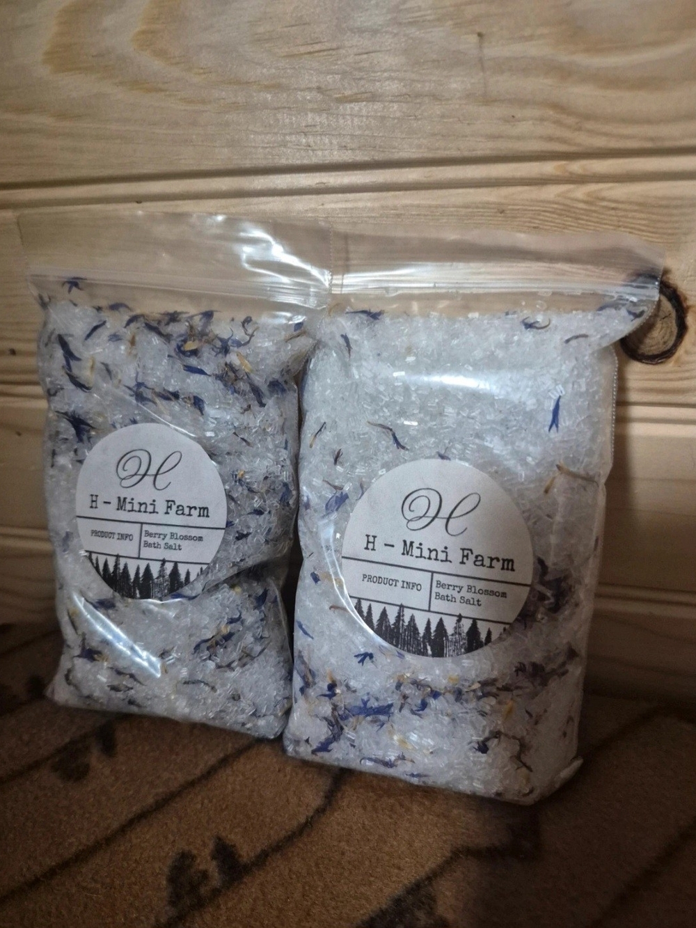 Berry Blossom Bath Salt - White with Blue Petals